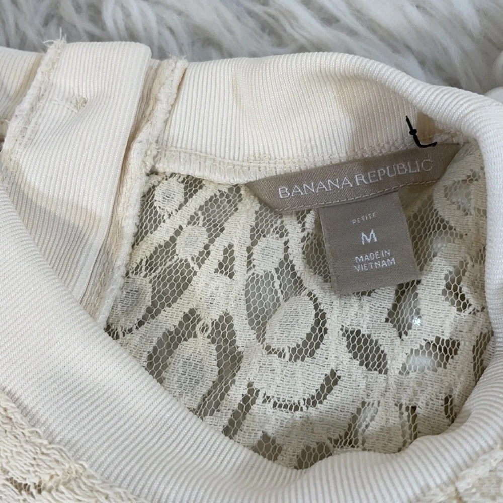 Banana Republic Cream Lace Blouse Petite Medium